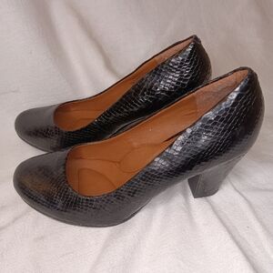 SOFFT *COMFORT* Broadway Black Shiny Snake Print Business Low Heel Shoes sz 6.5